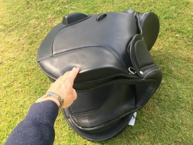 Easy Trek Treeless Classic GP Saddle - Black or Brown Soft Leather - Image 5