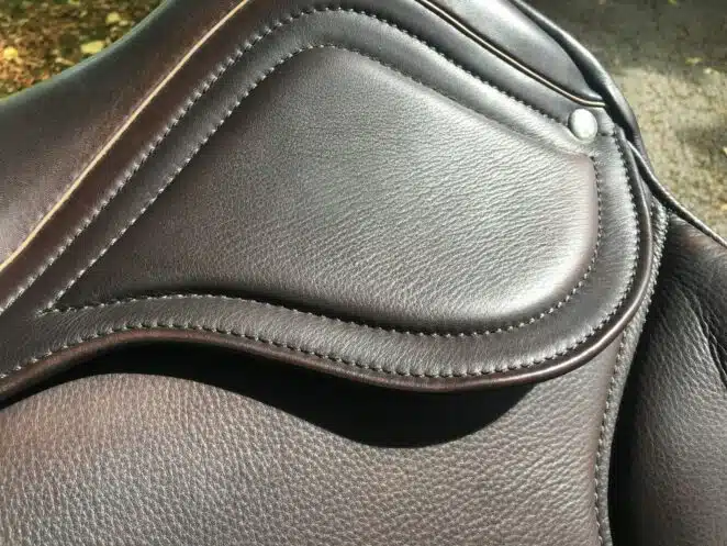 Easy Trek Treeless Classic GP Saddle - Black or Brown Soft Leather - Image 7