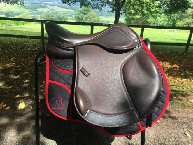 Easy Trek Treeless Classic GP Saddle - Black or Brown Soft Leather - Image 4