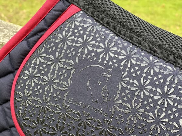 Easytrek dual sided anti slip spine relief professional saddle pad/numnah suitable for treeless & treed saddles - Image 10