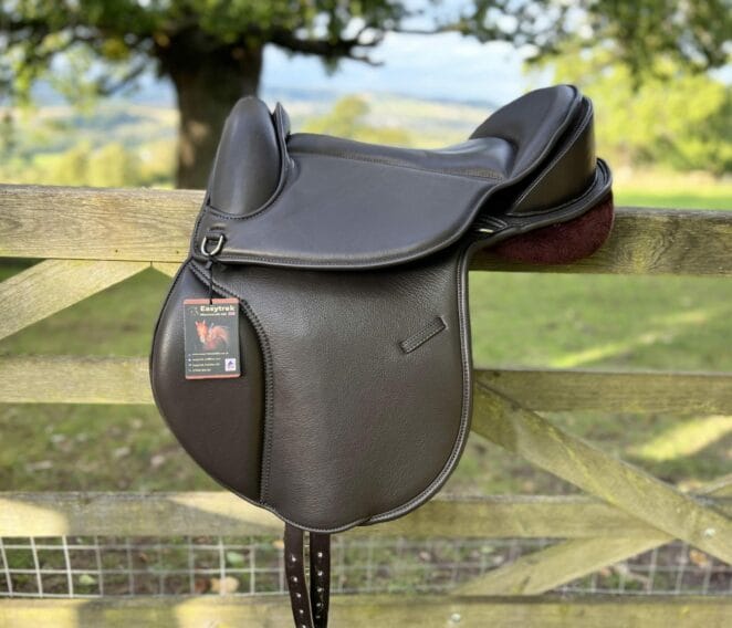 Easy Trek Treeless Comfort GP Saddle - Black or Brown Soft Leather - Image 4